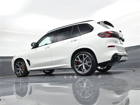 New 2026 BMW X5 M60i w/ Climate Comfort Package image 30