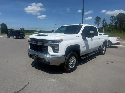 Used 2021 Chevrolet Silverado 2500 LT w/ Z71 Off-Road Package AWD/4WD image 2