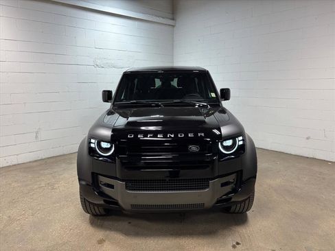 New 2026 Land Rover Defender 90 V8 image 3