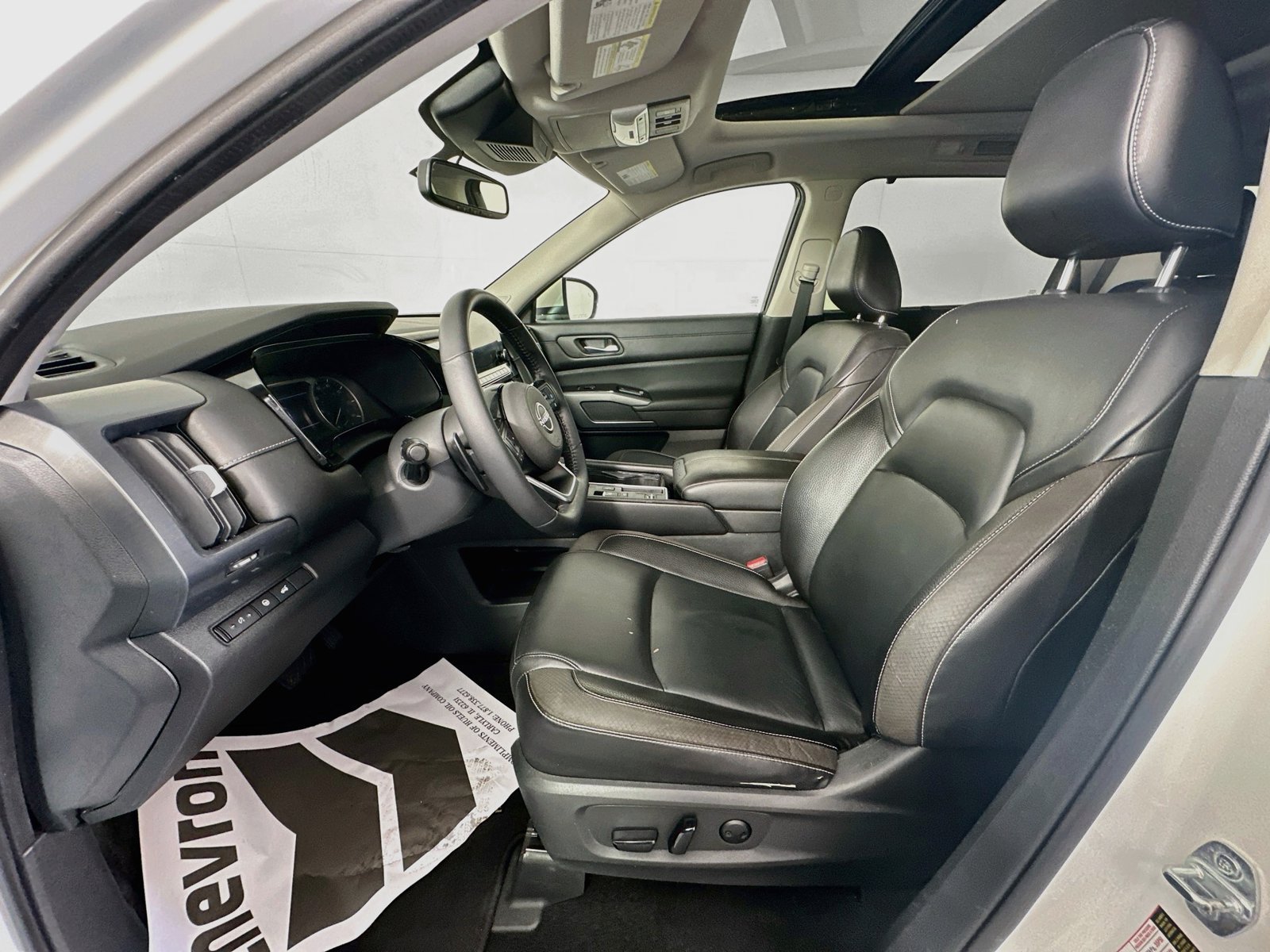 Certified 2022 Nissan Pathfinder SL w/ SL Premium Package FWD image 19