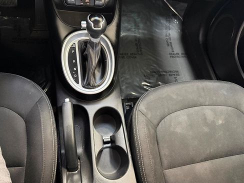 Used 2019 Kia Soul + FWD image 39