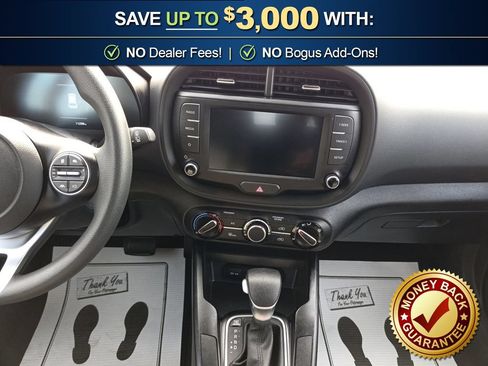 Used 2025 Kia Soul LX w/ LX Technology Package FWD image 20
