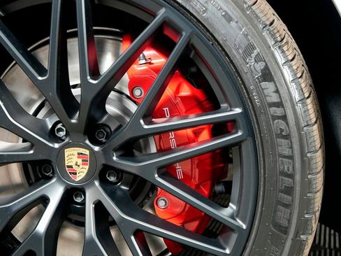 New 2026 Porsche Macan GTS image 40