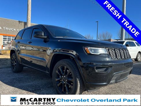 Used 2022 Jeep Grand Cherokee Laredo X image 1