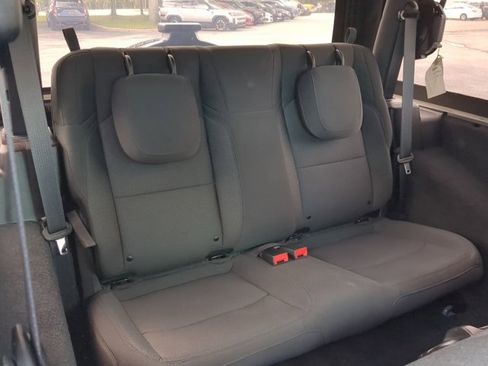 Used 2023 Jeep Wrangler Sport S image 16