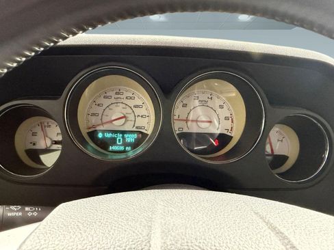 Used 2013 Dodge Challenger R/T RWD image 19