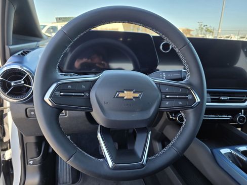 New 2026 Chevrolet Equinox EV LT w/ LPO, Blackout Package image 30