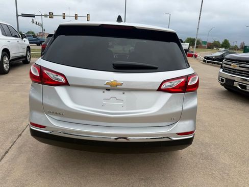Used 2021 Chevrolet Equinox LT image 8