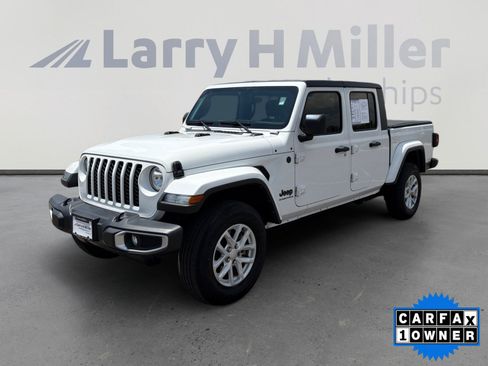 Used 2023 Jeep Gladiator Sport AWD/4WD image 1