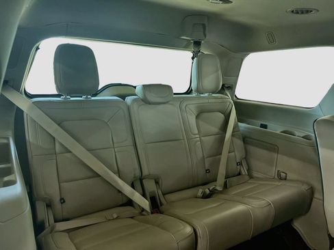 Used 2019 Lincoln Navigator Reserve AWD/4WD image 29