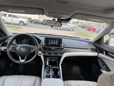Used 2020 Honda Accord EX image 17