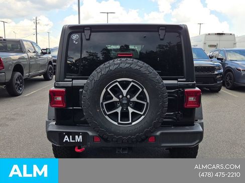 Used 2025 Jeep Wrangler Unlimited Rubicon AWD/4WD image 11
