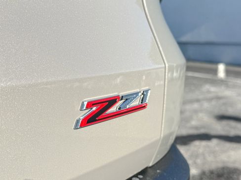 New 2026 Chevrolet Traverse Z71 w/ LPO, Floor Liner Package image 9