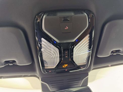 Used 2024 BMW X5 xDrive40i image 25