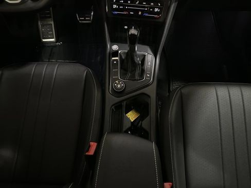 Certified 2024 Volkswagen Tiguan SE R-Line image 34