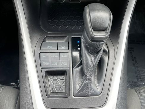 Certified 2024 Toyota RAV4 LE image 20