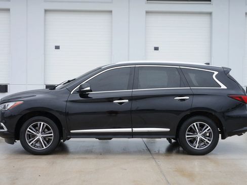 Used 2019 INFINITI QX60 Luxe w/ Essential Package image 8