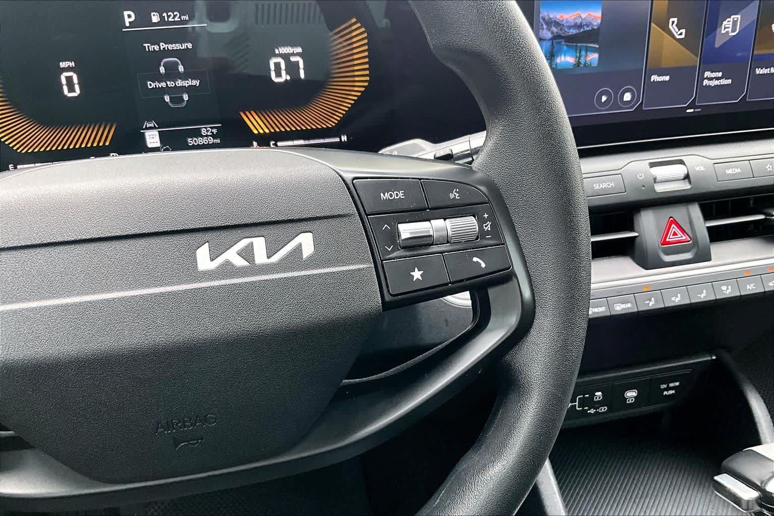 Used 2025 Kia K4 FWD image 24