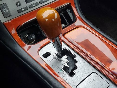 Used 2006 Lexus SC 430 Convertible w/ Preferred Accessory Pkg image 31