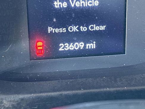 Certified 2023 Jeep Gladiator Sport AWD/4WD image 31