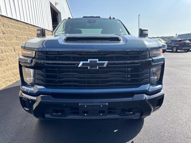 Used 2026 Chevrolet Silverado 2500 Custom w/ Custom Value Package AWD/4WD image 3