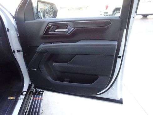 New 2026 GMC Yukon AT4 w/ AT4 Premium Package image 30