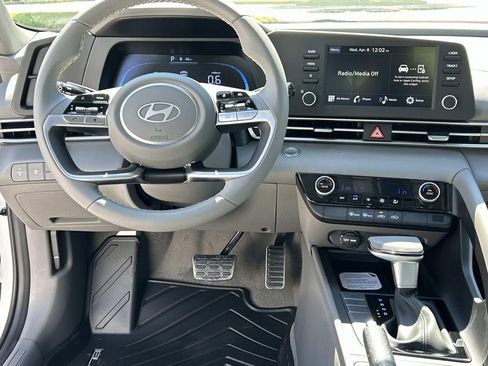 New 2026 Hyundai Elantra Sport FWD image 20