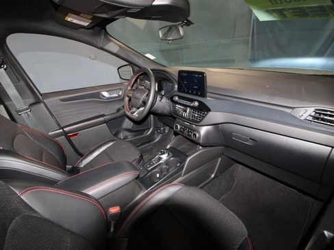 Used 2025 Ford Escape ST-Line w/ Equipment Group 301A image 21