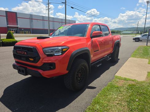 Used 2023 Toyota Tacoma TRD Pro AWD/4WD image 7
