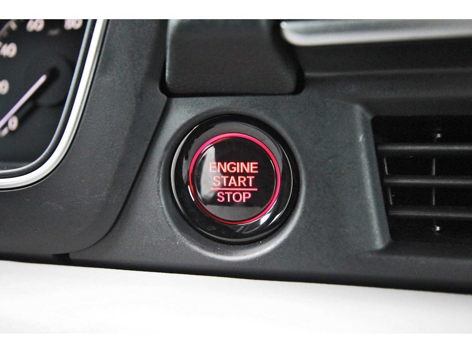 Used 2025 Honda Pilot Touring image 28