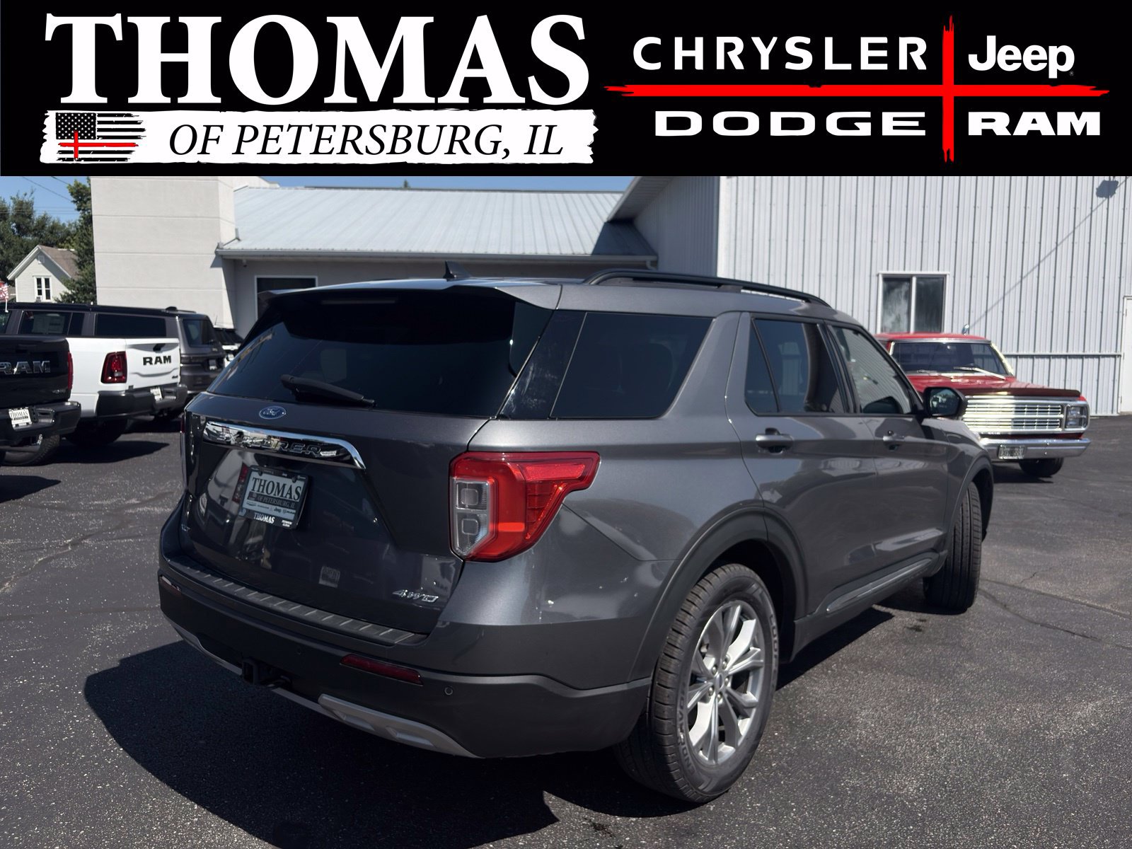 Used 2022 Ford Explorer XLT w/ Equipment Group 202A AWD/4WD image 8