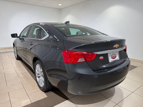 Used 2019 Chevrolet Impala LT FWD image 3