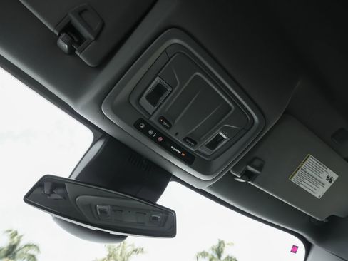 Used 2025 Chevrolet Silverado 2500 LT w/ Convenience Package image 20