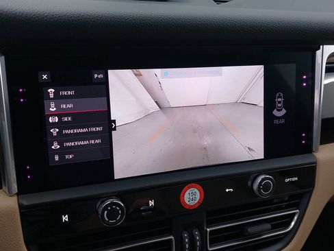 New 2026 Porsche Macan image 25