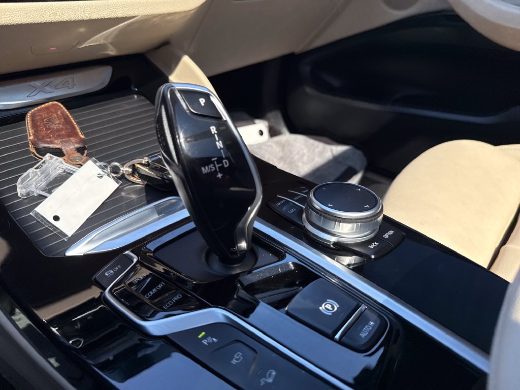 Used 2021 BMW X4 xDrive30i AWD/4WD image 31