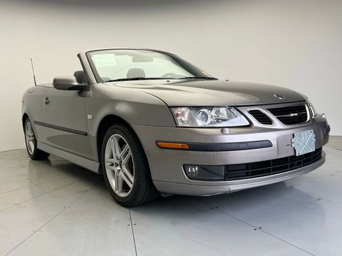 Used 2007 Saab 9-3 2.0T w/ Premium 17 Pkg image 3