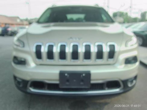 Used 2015 Jeep Cherokee Limited w/ Luxury Group AWD/4WD image 2