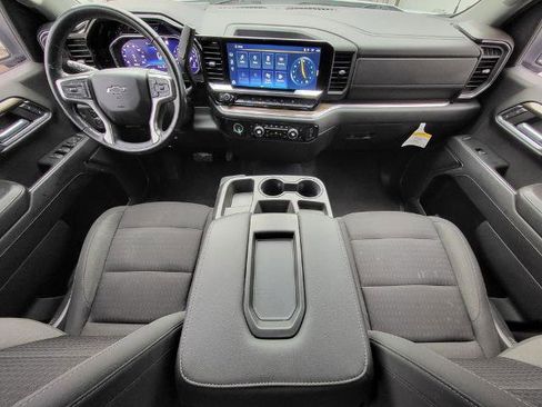 Used 2022 Chevrolet Silverado 1500 RST image 2