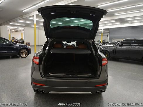 Used 2018 Maserati Levante S GranLusso image 45