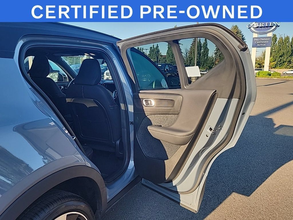 Certified 2023 Volvo XC40 Recharge Ultimate AWD/4WD image 17