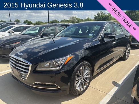 Used 2015 Hyundai Genesis 3.8 image 1
