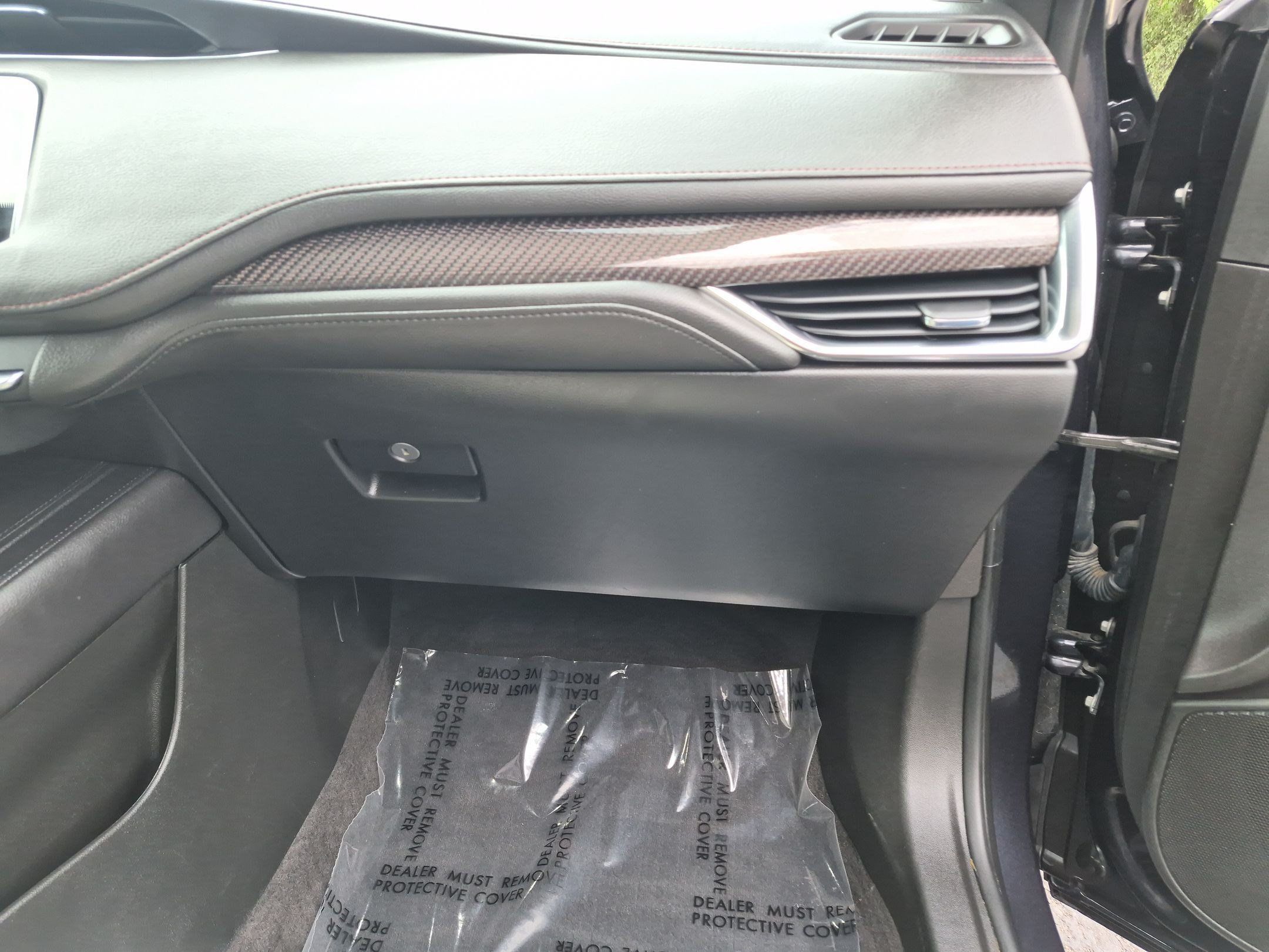 Used 2023 Cadillac XT4 Sport AWD/4WD image 30