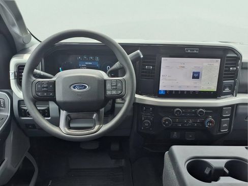 New 2026 Ford F250 XLT w/ XLT Premium Package AWD/4WD image 4