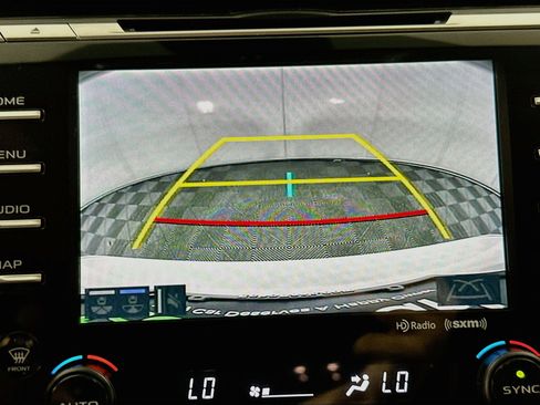 Used 2020 Toyota Camry XLE FWD image 22