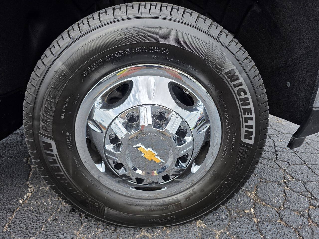 Used 2025 Chevrolet Silverado 3500 LT w/ Convenience Package AWD/4WD image 25