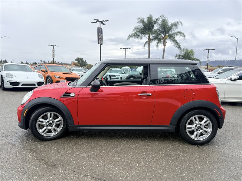 Used 2013 MINI Cooper Hardtop FWD image 4