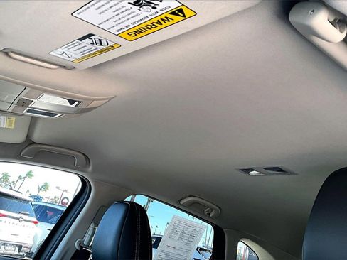 Certified 2025 MAZDA CX-5 AWD 2.5 S w/ Preferred Package image 12