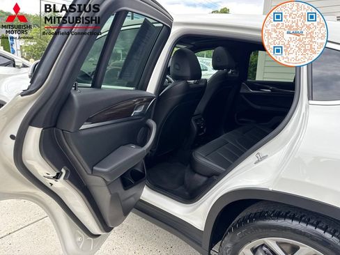 Used 2025 BMW X4 xDrive30i AWD/4WD image 41