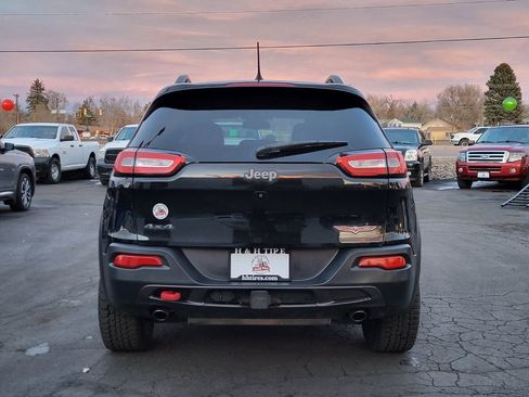 Used 2017 Jeep Cherokee Trailhawk w/ Comfort/Convenience Group image 4