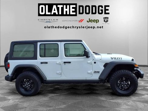 Certified 2025 Jeep Wrangler Unlimited Sport AWD/4WD image 27